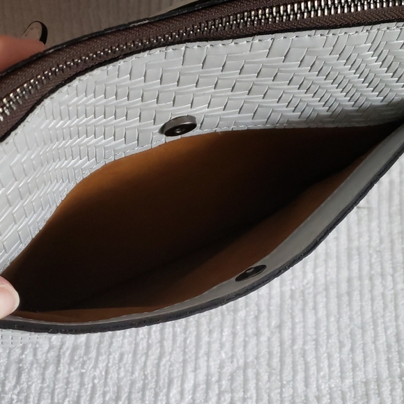 SOLD. Patricia Nash Leather Crossbody Bag - Picture 5 of 11